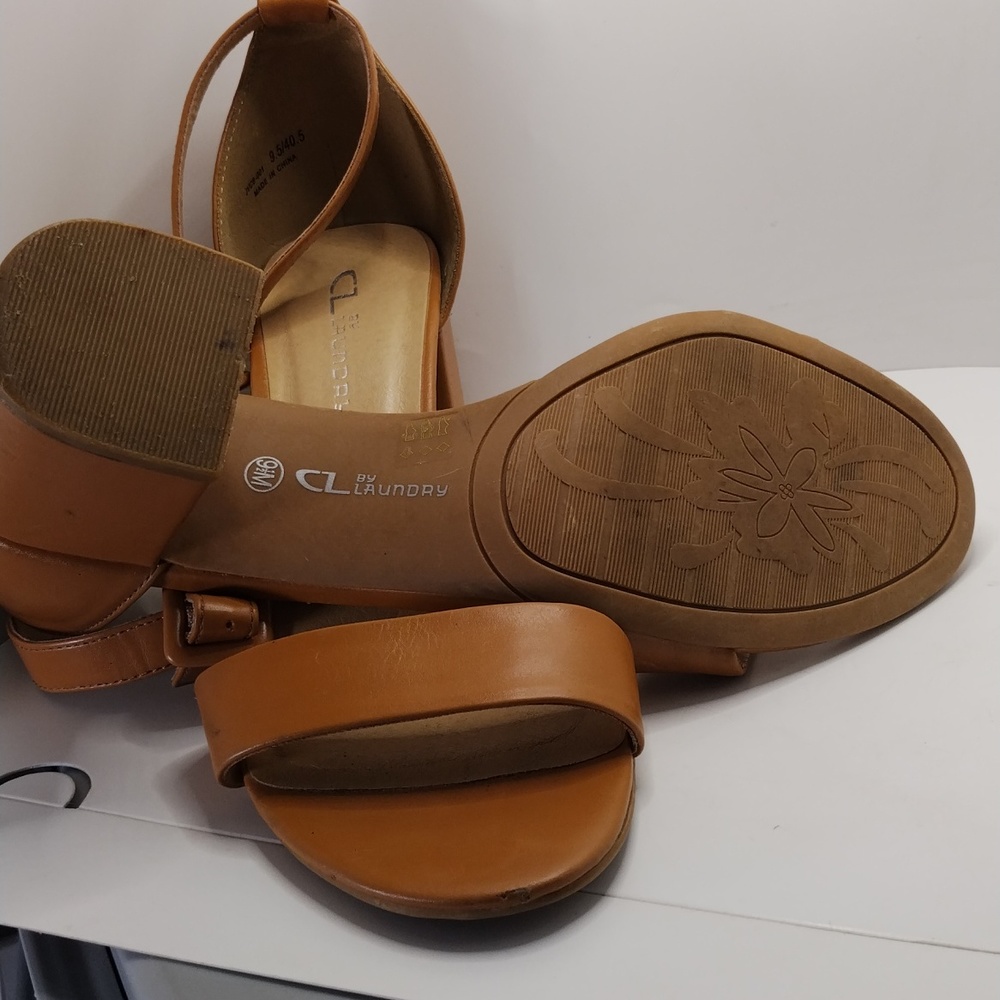 Chinese Laundry Women's Heels - Picture 8 of 8